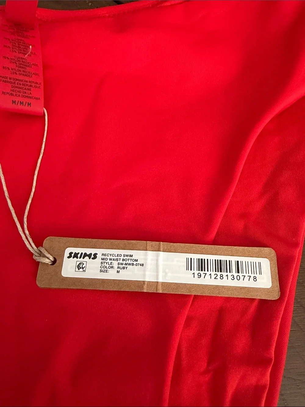 NWT Skims Recycled Swim Mid Waist Bottom Ruby Red size M Sw-mwb-0748